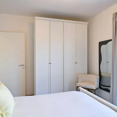 Lora Como Residence, Luxury Suite 6 ,Free Private Parking, Self Check In *