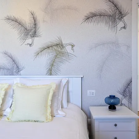 Lora Como Residence, Luxury Suite 6 ,Free Private Parking, Self Check In Como
