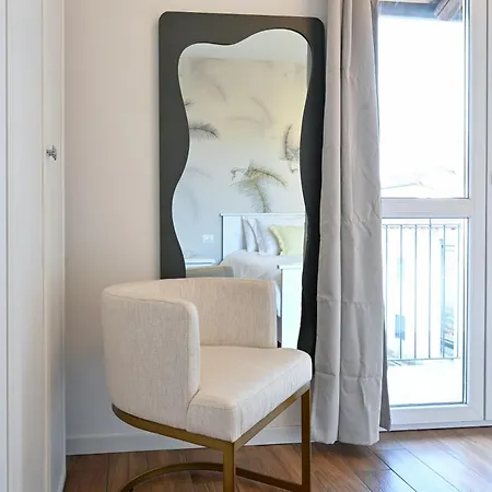 Lora Luxury 6 ,free Private Parking, Self Check In