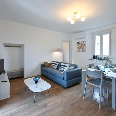Lora Luxury 6 ,free Private Parking, Self Check In Como