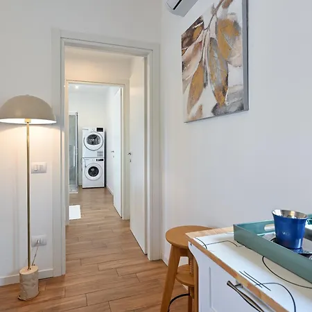 Lora Luxury 6 ,free Private Parking, Self Check In Lägenhet *