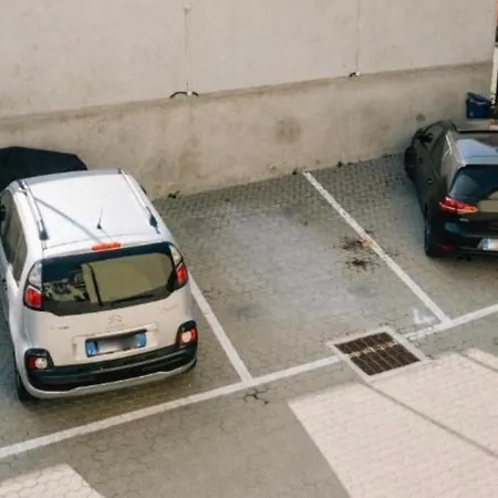 Lora Luxury 6 ,free Private Parking, Self Check In