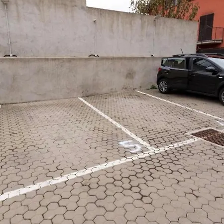 Lägenhet Lora Luxury 6 ,free Private Parking, Self Check In *