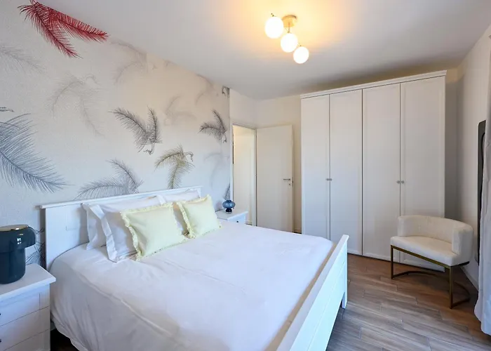 Apartmán Lora Luxury 6 Free Private Parking, Self Check In *