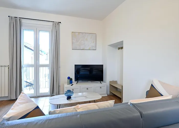 Apartmán Lora Luxury 6 Free Private Parking, Self Check In