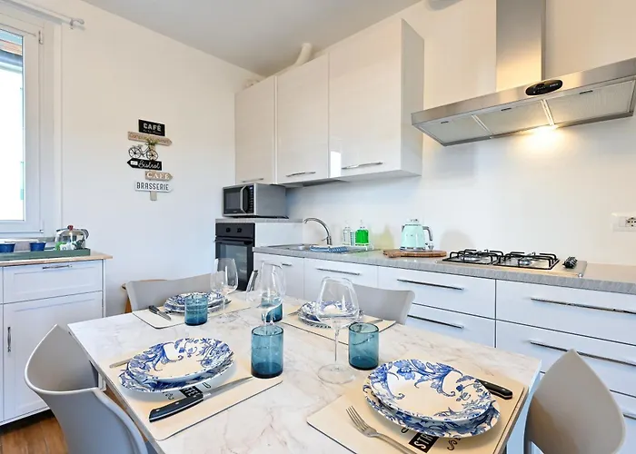 Lora Luxury 6 Free Private Parking, Self Check In Apartmán *